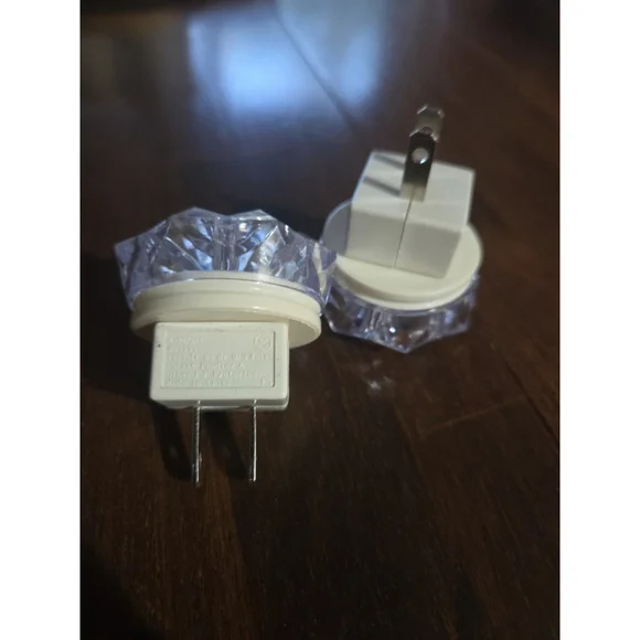 Pair GE Snowflake Shape Night Light Clear w Wall Plug In General Electric - Picture 3 of 5